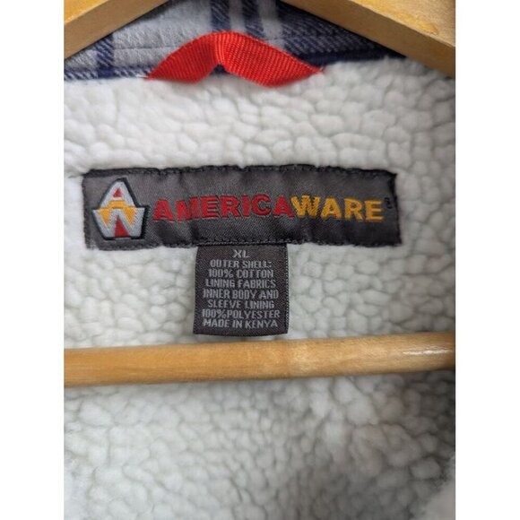 AmericaWare Men's XL sherpa lined flannel, snap closure, gray and blue plaid - Picture 3 of 9